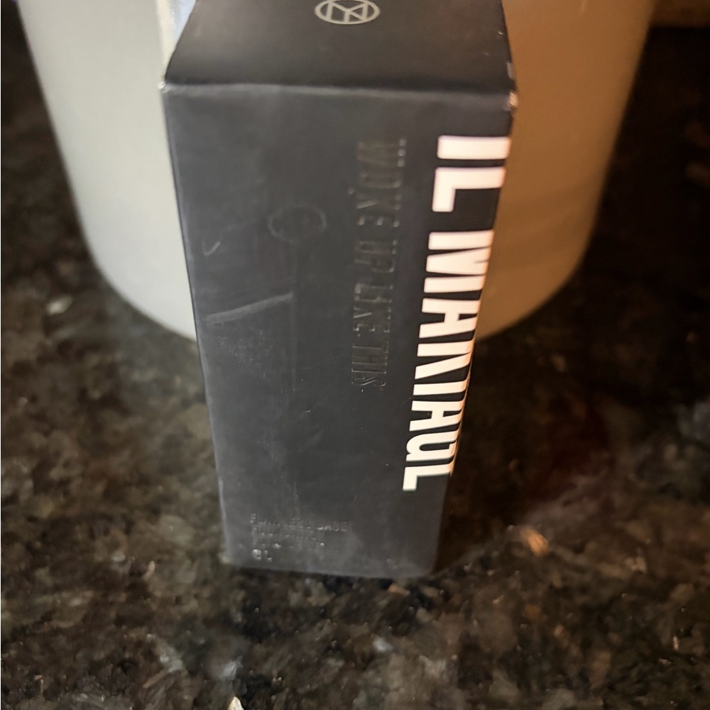 IL MAKIAGE Foundation Box - Black